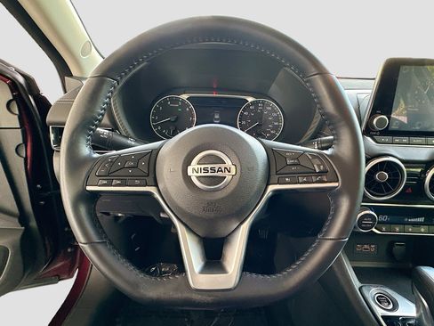 Used 2020 Nissan Sentra SV image 11