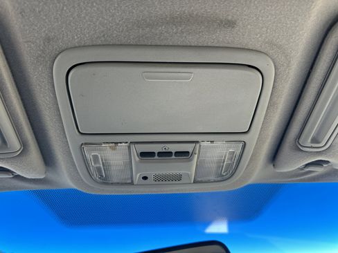 Used 2005 Honda Pilot EX-L image 17