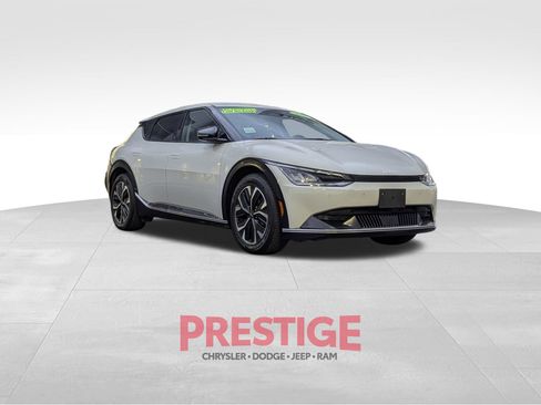 Used 2024 Kia EV6 Wind image 4
