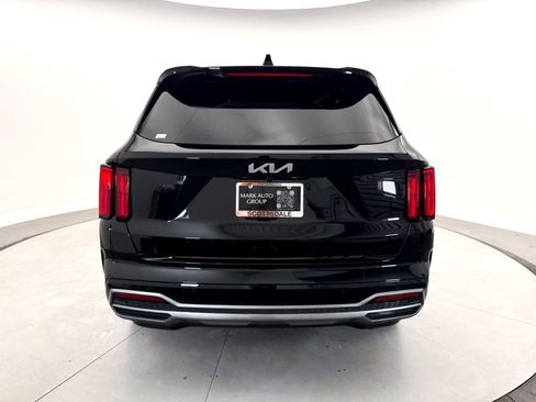 Certified 2023 Kia Sorento SX image 19