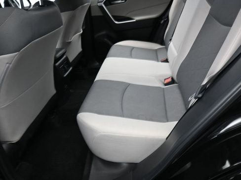 Used 2025 Toyota RAV4 XLE w/ Convenience Package FWD image 31