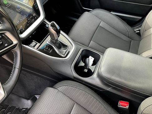 Used 2021 Subaru Outback Premium image 15