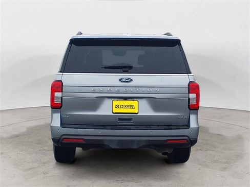 Used 2024 Ford Expedition Max XLT image 4