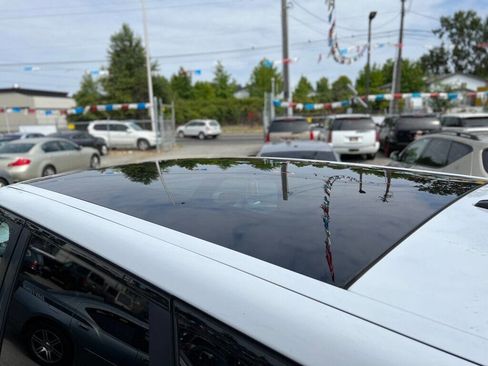 Used 2015 Land Rover Range Rover Sport SE image 14