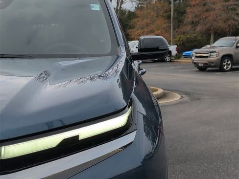 Certified 2026 Chevrolet Traverse LT w/ LPO, Floor Liner Package image 13