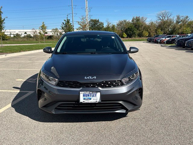 Used 2023 Kia Forte LXS w/ LXS Technology Package FWD image 2