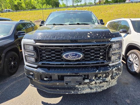 Used 2023 Ford F250 Lariat w/ Sport Appearance Package AWD/4WD image 2