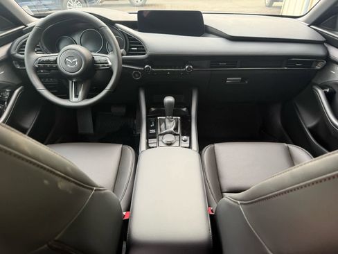 New 2026 MAZDA MAZDA3 Hatchback w/Premium Plus Pkg image 10