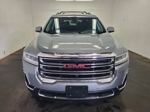 Used 2023 GMC Acadia SLT w/ Technology Package AWD/4WD image 2