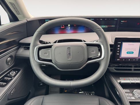 New 2026 Lincoln Nautilus Reserve image 15