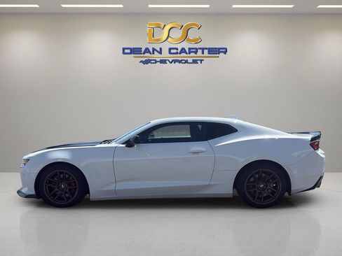 Used 2018 Chevrolet Camaro SS RWD image 2