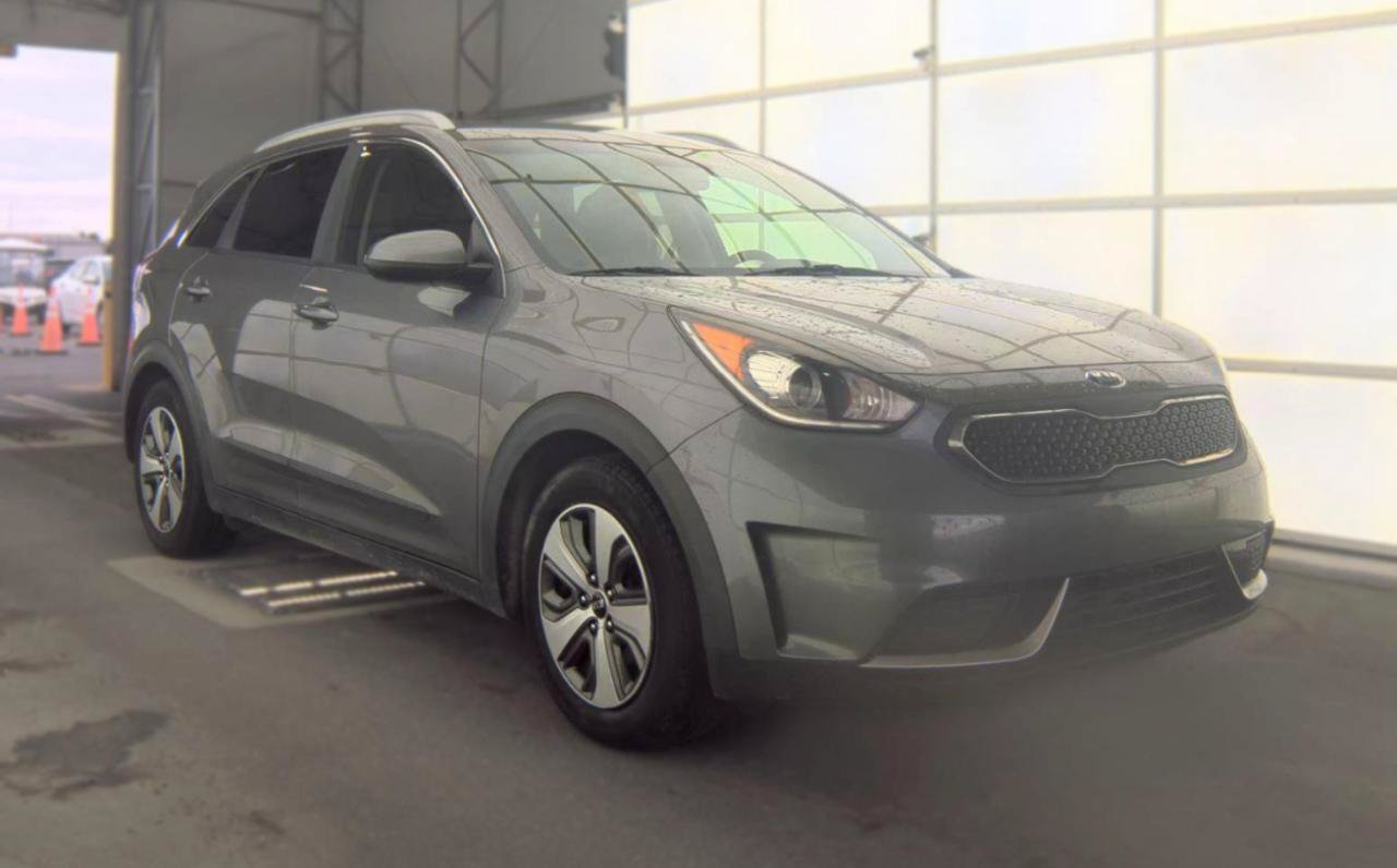 Used 2017 Kia Niro LX FWD image 4