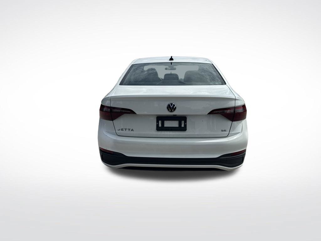 Certified 2024 Volkswagen Jetta SE w/ Panoramic Sunroof Package FWD image 7