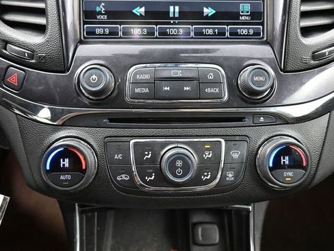 Used 2014 Chevrolet Impala LT image 18