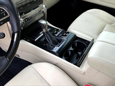 Used 2020 Lexus GX 460 Luxury w/ Accessory Package image 17