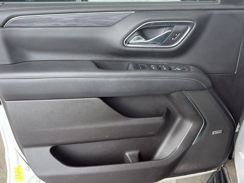 Used 2021 GMC Yukon SLT w/ SLT Premium Package image 10