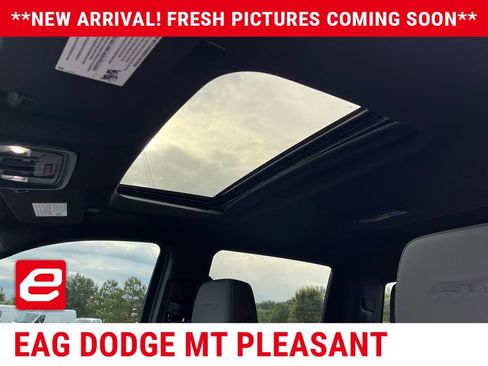 Used 2025 GMC Sierra 2500 AT4 w/ AT4 Premium Plus Package AWD/4WD image 8