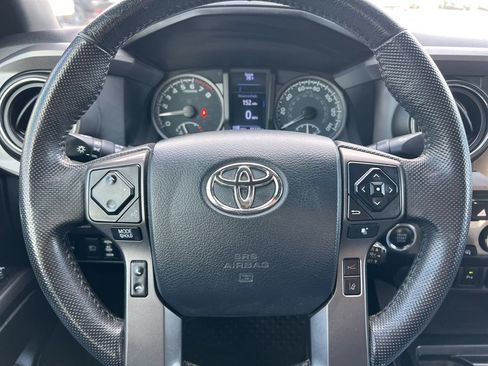 Used 2020 Toyota Tacoma TRD Sport w/ Technology Package AWD/4WD image 35