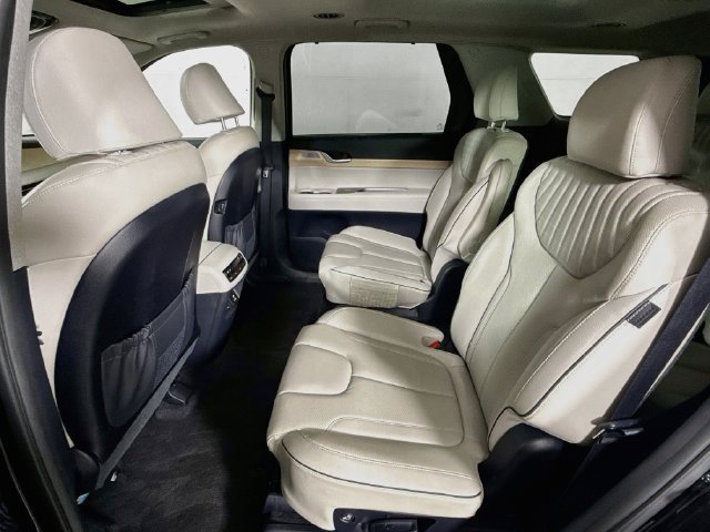 Certified 2024 Hyundai Palisade Limited AWD/4WD image 28