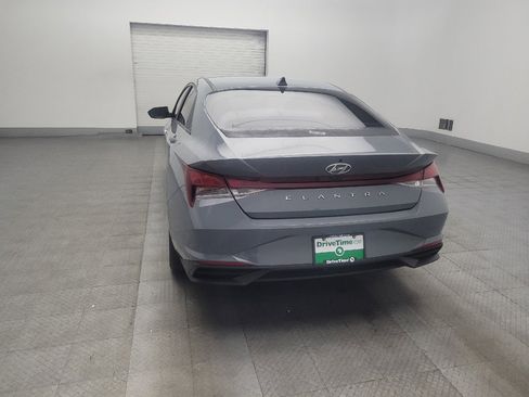 Used 2022 Hyundai Elantra SEL w/ Convenience Package FWD image 6