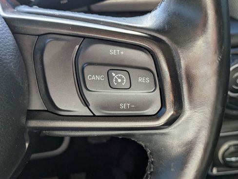 Used 2018 Jeep Wrangler Unlimited Sport S AWD/4WD image 25