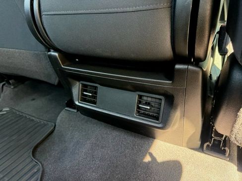 Used 2020 Chevrolet Silverado 1500 Custom w/ Custom Value Package RWD image 32