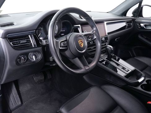 Used 2023 Porsche Macan S AWD/4WD image 5