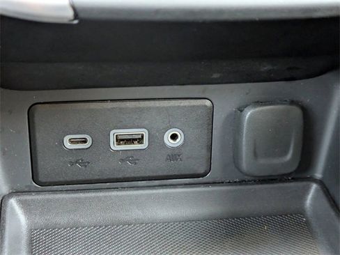 Used 2024 GMC Terrain SLE image 23