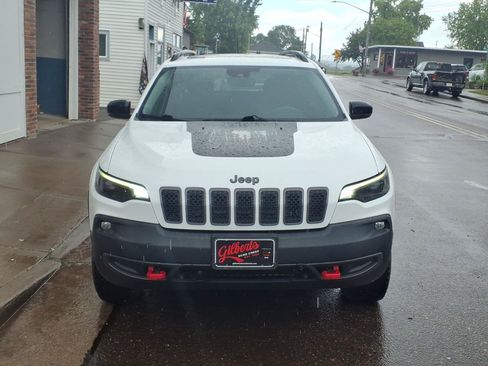 Used 2022 Jeep Cherokee Trailhawk w/ Sun, Sound & Nav Group AWD/4WD image 3