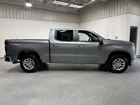 Used 2024 Chevrolet Silverado 1500 LT AWD/4WD image 8