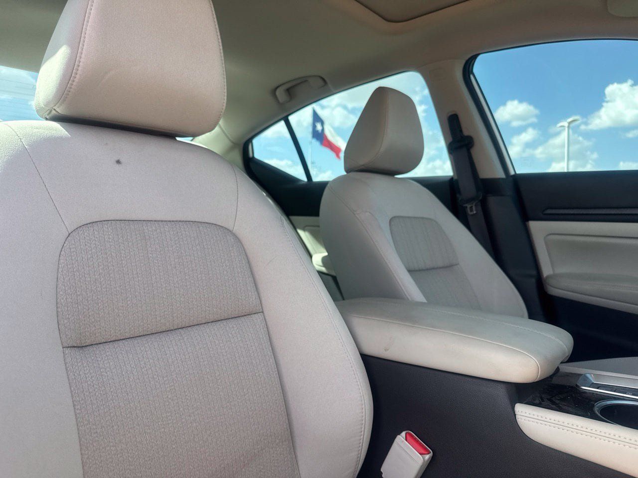 Certified 2024 Nissan Altima 2.5 SV w/ SV Premium Package FWD image 31