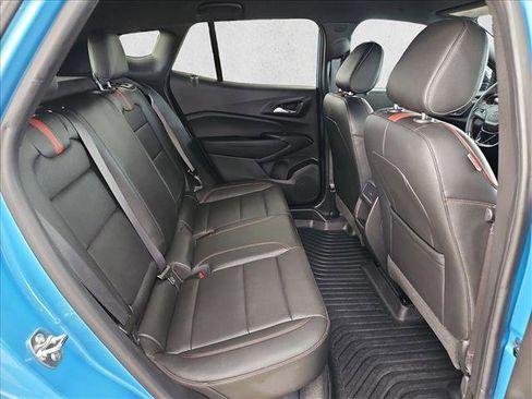 Used 2025 Chevrolet Trax RS w/ Driver Confidence Package FWD image 20