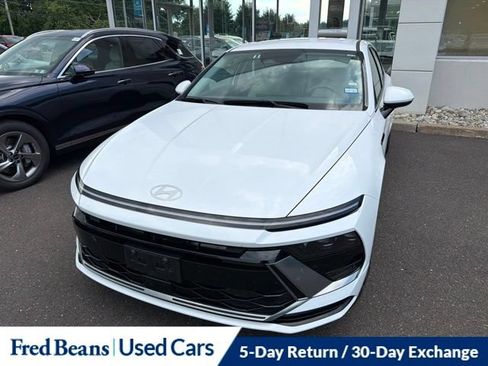 Used 2025 Hyundai Sonata SEL FWD image 1
