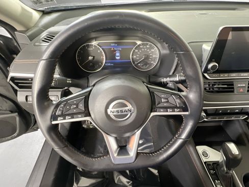 Used 2020 Nissan Altima 2.5 SR AWD/4WD image 11