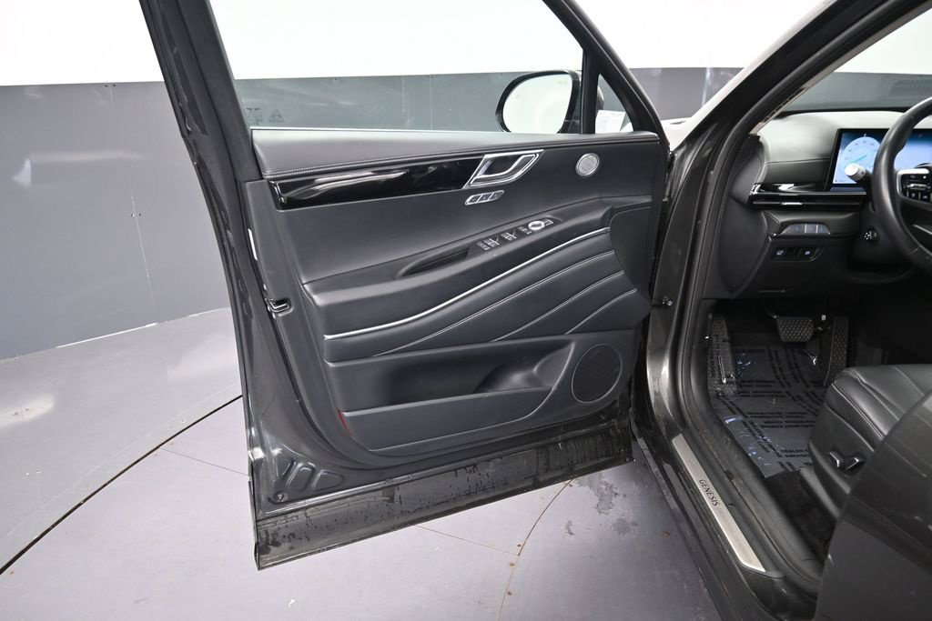 Used 2025 Genesis GV80 2.5T Standard AWD/4WD image 27