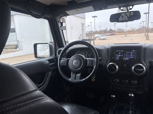 Used 2018 Jeep Wrangler Unlimited Sahara w/ Trailer Tow Group image 23