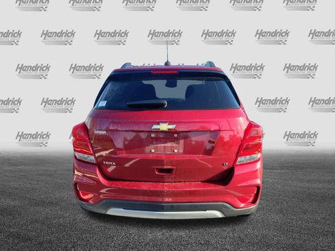Used 2019 Chevrolet Trax LT w/ LPO, Protection Package FWD image 9
