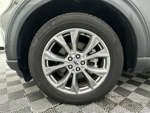 Used 2020 Ford Explorer XLT w/ Equipment Group 202A image 13