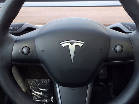 Used 2023 Tesla Model 3 Long Range image 10