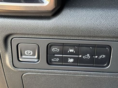 New 2025 GMC Hummer EV 2X image 21