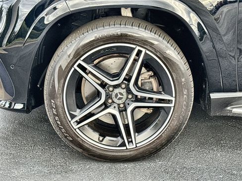 Used 2024 Mercedes-Benz GLS 450 4MATIC image 10