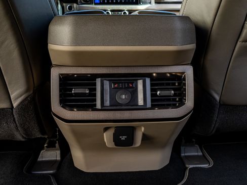 Used 2026 Ford F450 Platinum w/ Platinum Plus Package image 33