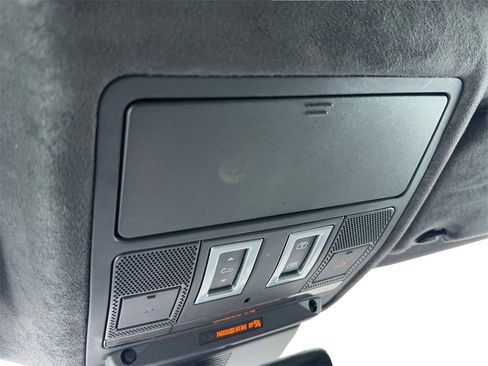 Used 2020 Jaguar F-PACE Prestige image 32