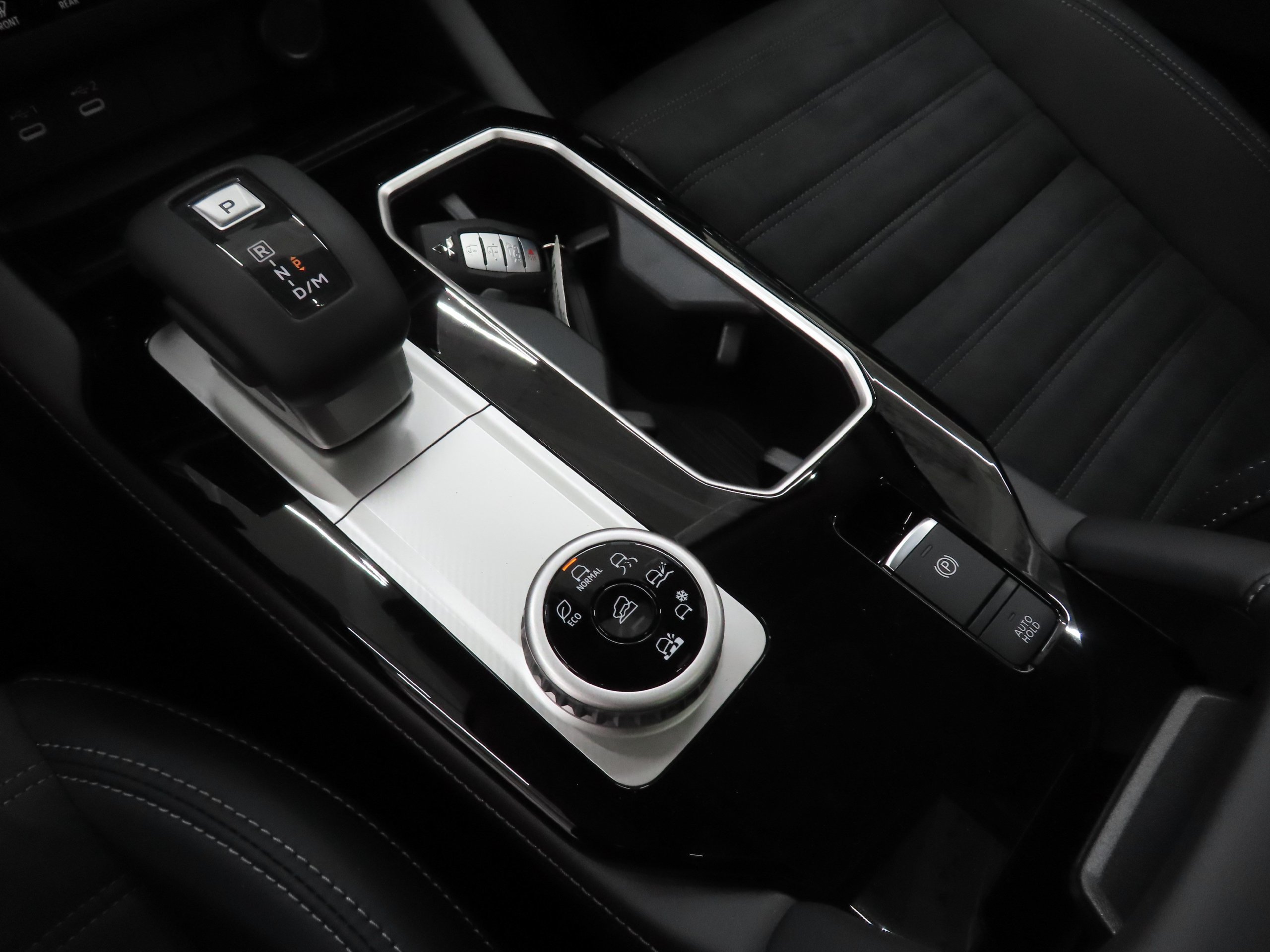 New 2026 Mitsubishi Outlander AWD image 16