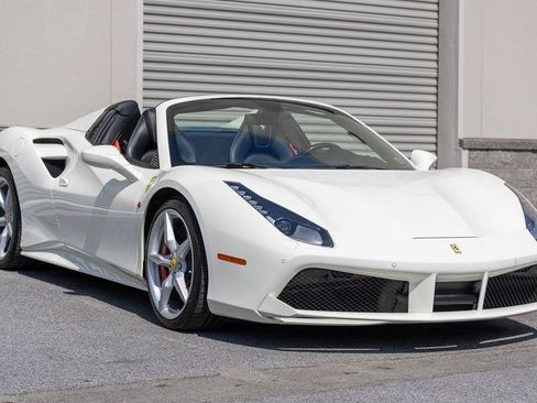 Used 2017 Ferrari 488 Spider RWD image 14