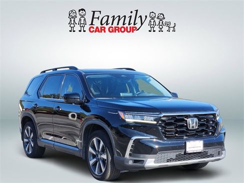 Used 2023 Honda Pilot Elite image 2