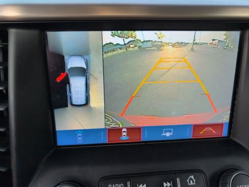 Used 2018 GMC Acadia Denali w/ Technology Package FWD image 17