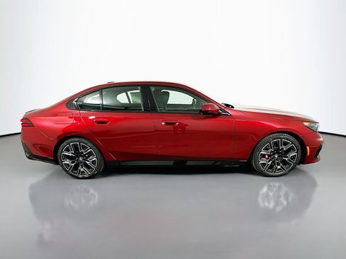 Used 2027 BMW 530i w/ M Sport Package RWD image 4