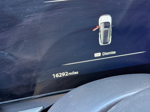 Used 2025 Nissan Kicks SR FWD image 3