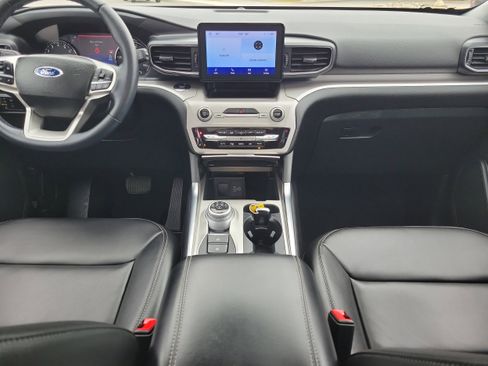 Used 2023 Ford Explorer XLT w/ Equipment Group 202A image 16